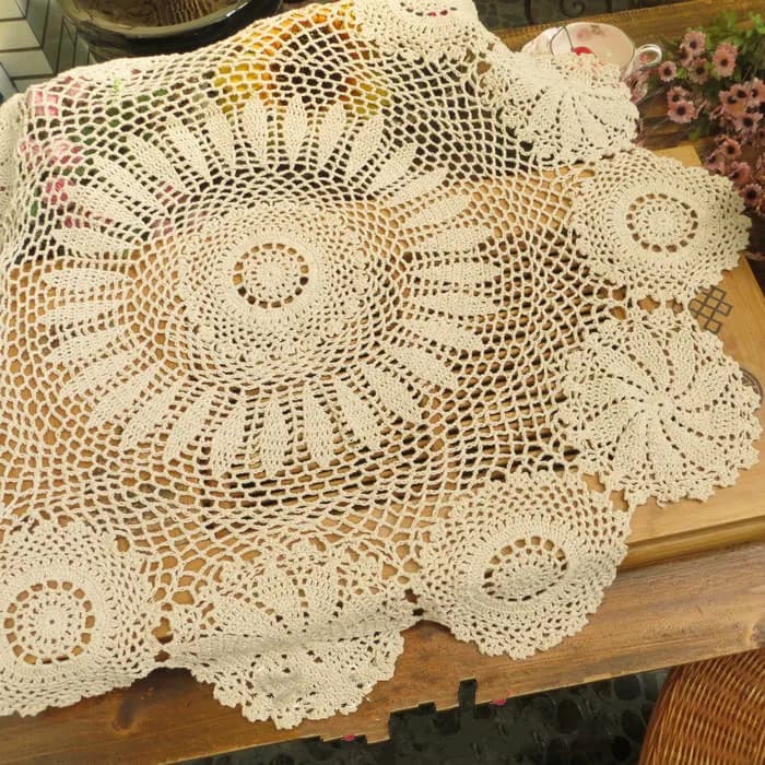 Ręcznie Robione Obrusy Szydełkowe w Stylu Vintage - 70/80/90 cm